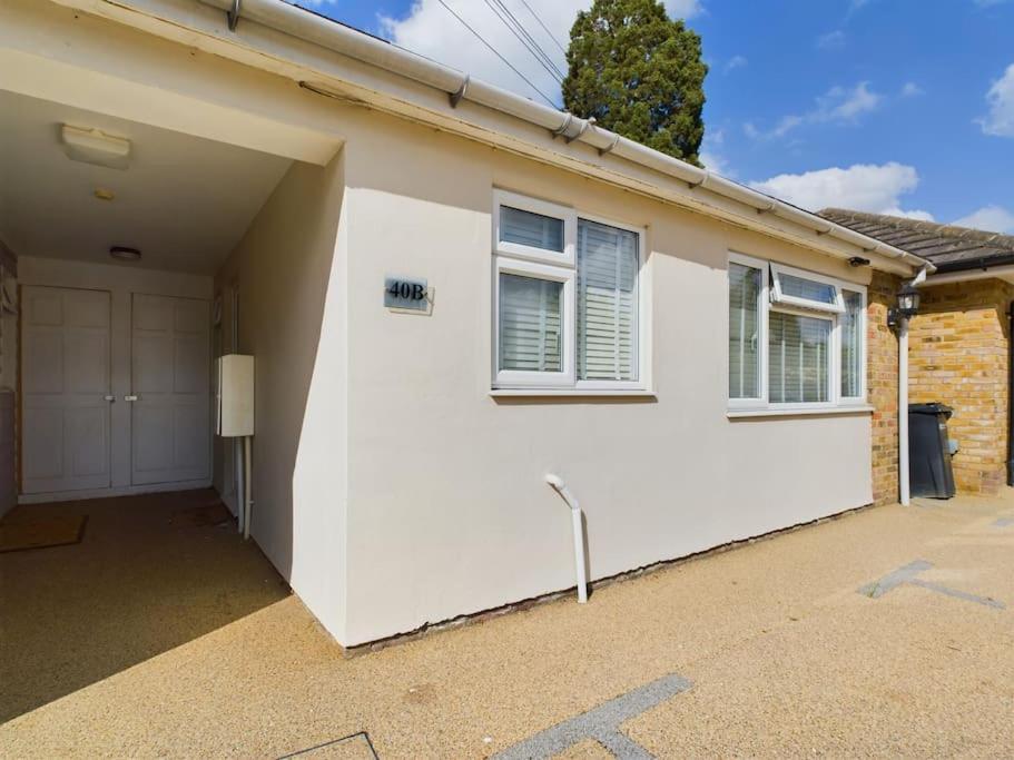 Fabulous Quiet Chelmsford Apartment - Free Parking Dış mekan fotoğraf